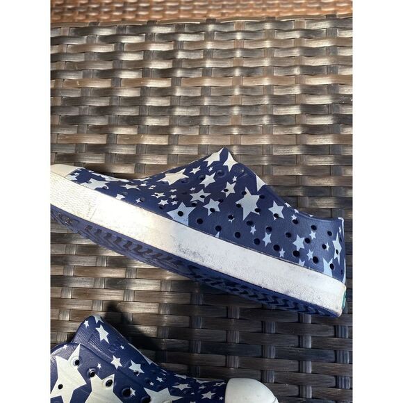 Native Jefferson shoes Kids size 3 - Picture 2 of 8